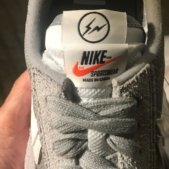 🎉Nike x Sacai x Fragment LDWaffle Sneaker Ltd Ed. Grey/White Men 9/Women 10.5 - Picture 13 of 16